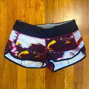Lululemon shorts size 6